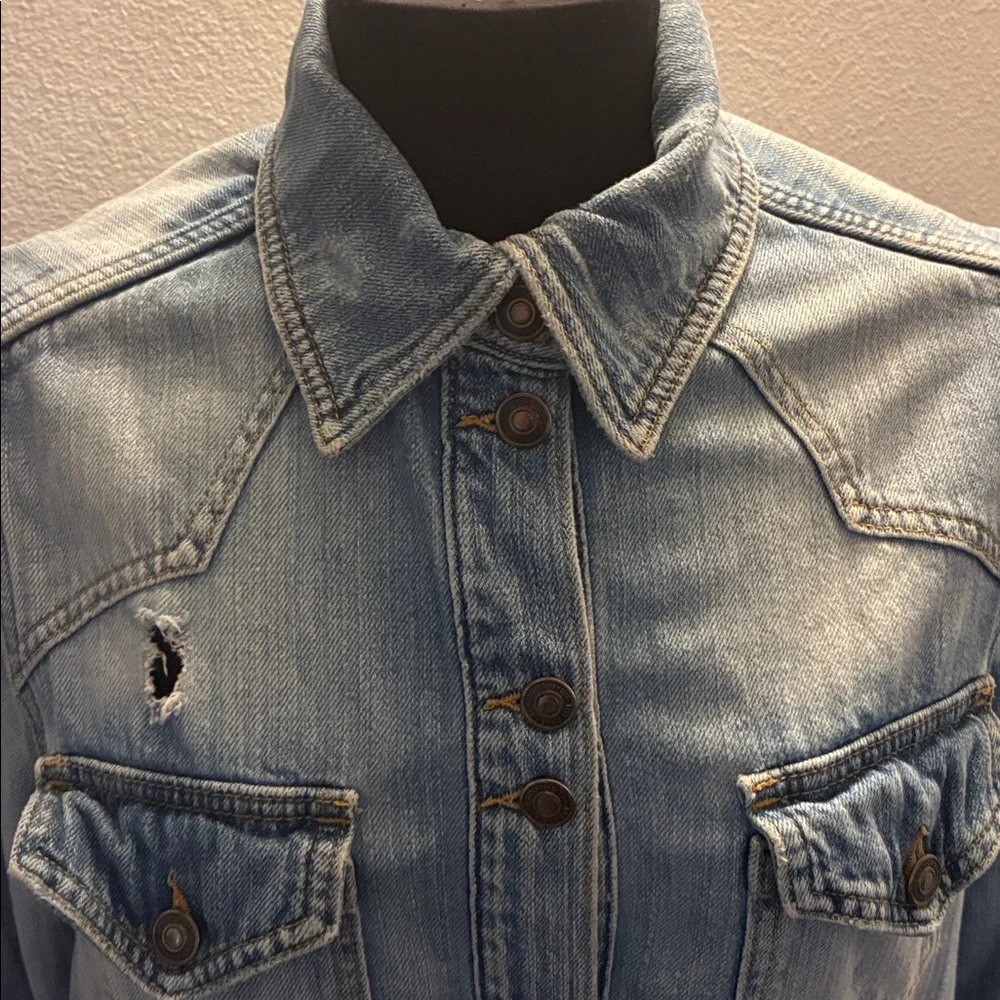 Free People moon child Distressed Light Denim Jacket XS 40” chest - Picture 4 of 9